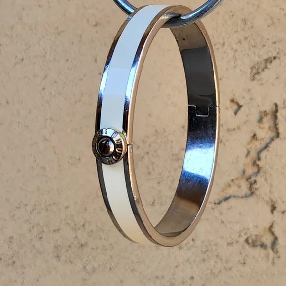 Henri Bendel White Enamel & Silver Bangle - Picture 6 of 11